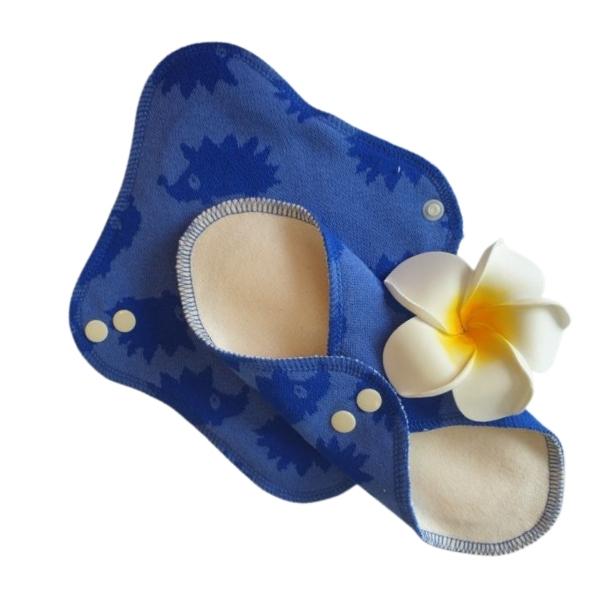 Myllymuksut Maandverband Maijat® - Egels - blauw, Drukknoopje