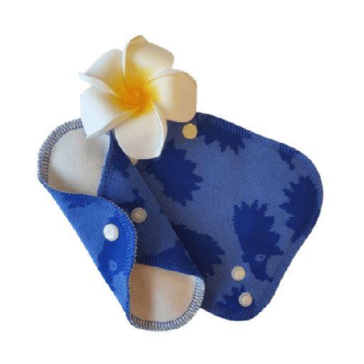 [6430024812312g] Myllymuksut Inlegkruisje Maijat® - Egels - blauw, Drukknoopje